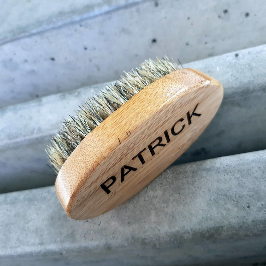 Kam en baarden borstel