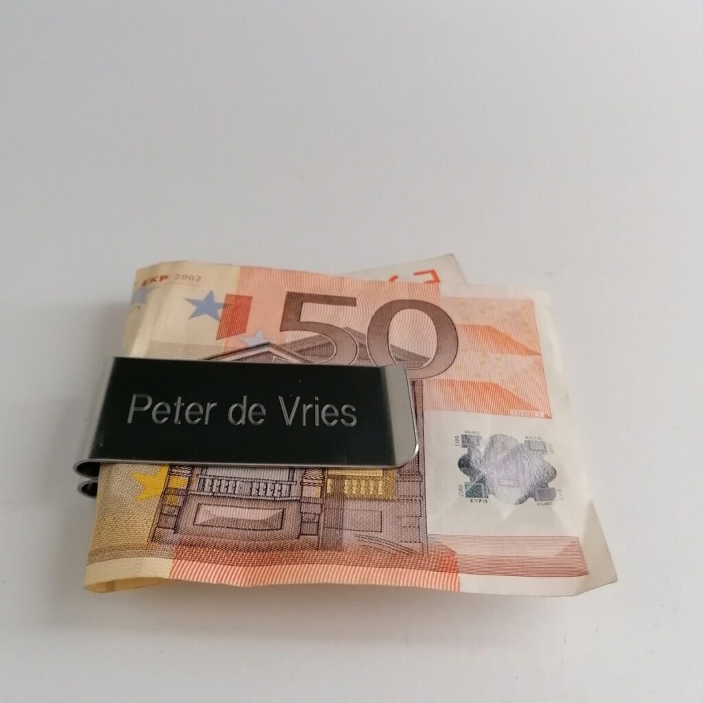 Geldclip met eigen tekst of naam cadeau geven
