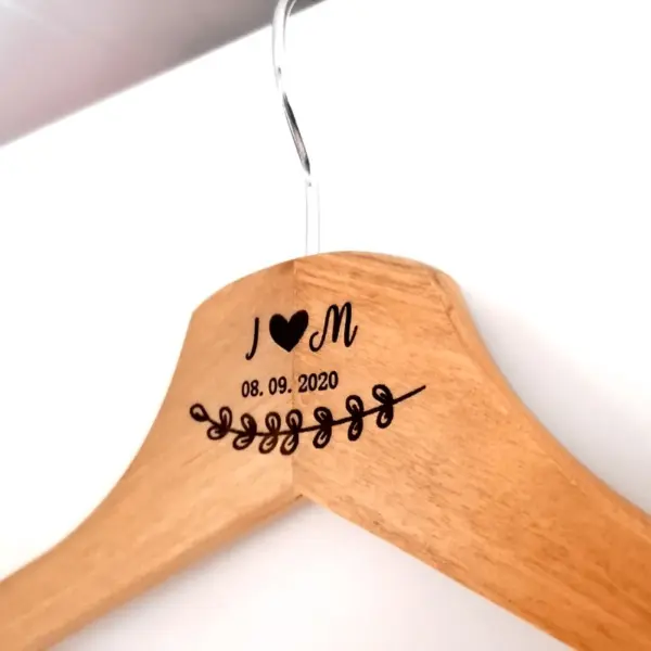 Jurk-hanger voor huwelijksceremonie