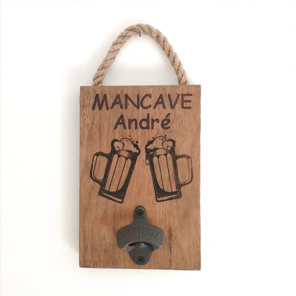 Tekstplaat van hout voor de stoere mancave
